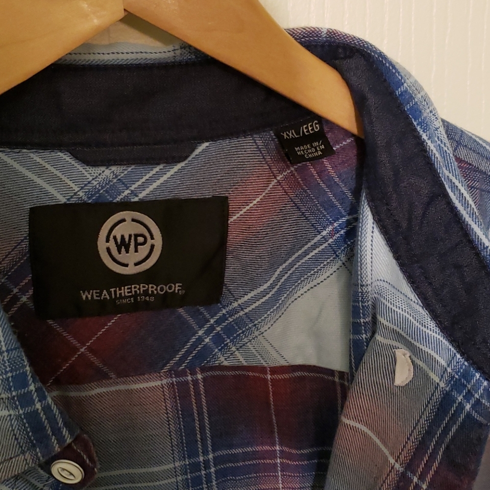 Weatherproof Button Down - Picture 3 of 3